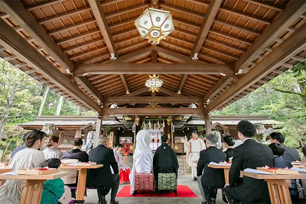 神主より祝辞を申し上げます